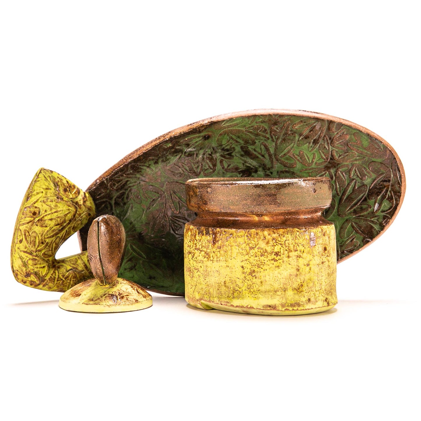 lidded 'stachio snacker