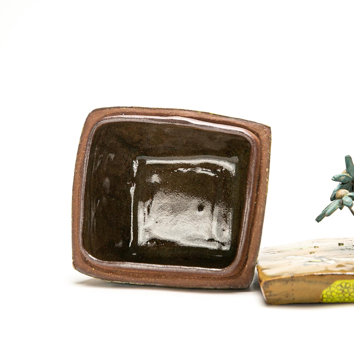 Box with Flower Sculpture