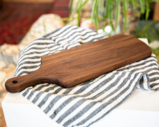 Walnut Wood Bread Board: Round Cut